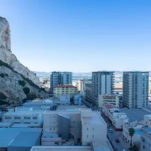 Apartment Great Studio With View-hosted By Sweetstay, Gibraltar